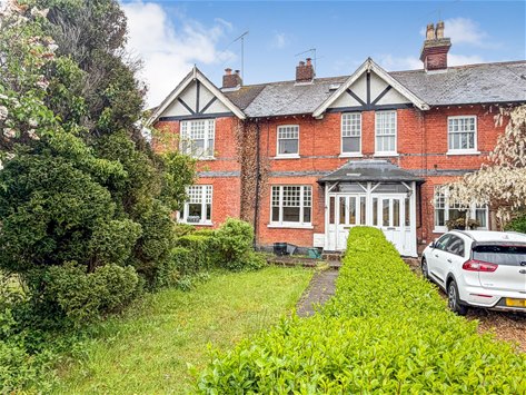 Luton Road, Harpenden, AL5 3LW